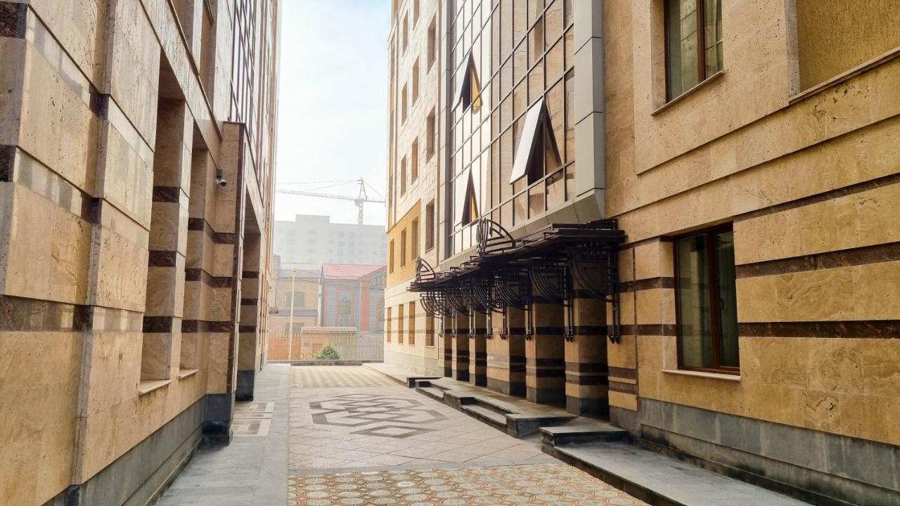 Olympavan Hotel Yerevan Exterior foto