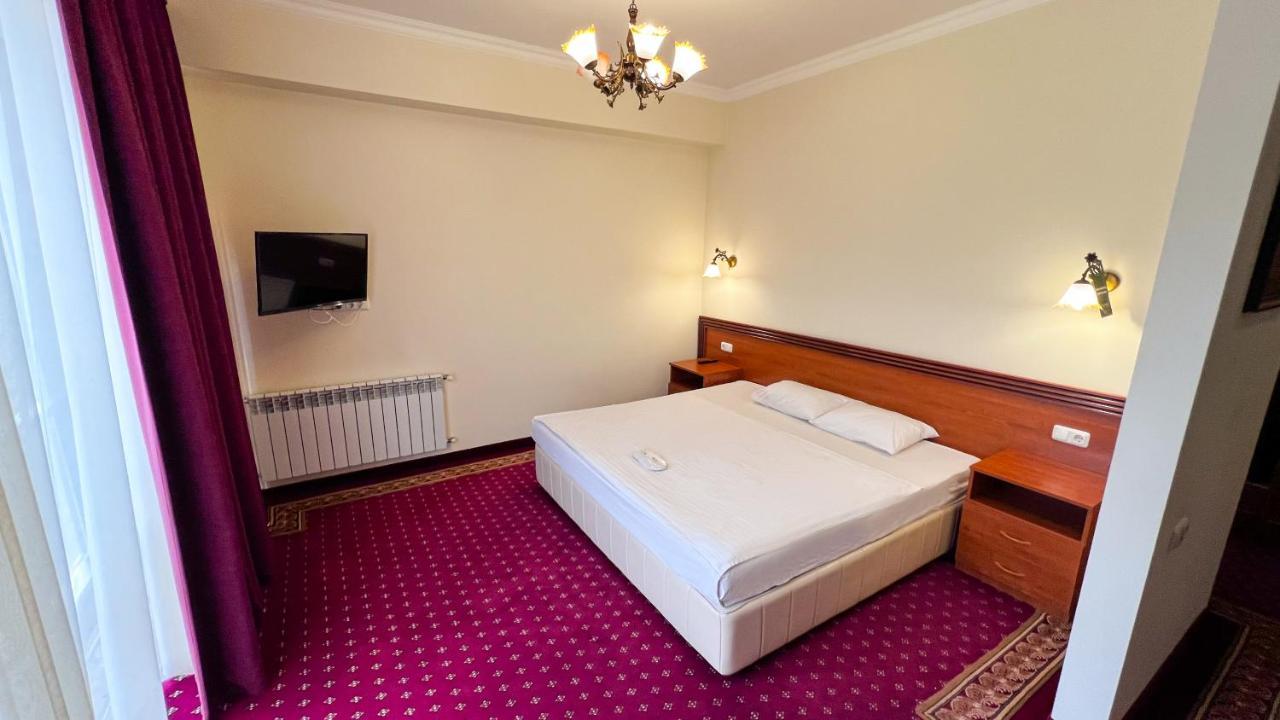 Olympavan Hotel Yerevan Exterior foto