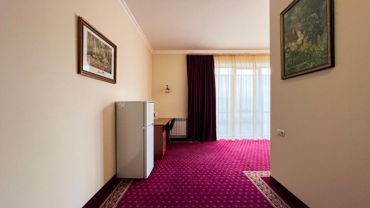 Olympavan Hotel Yerevan Exterior foto